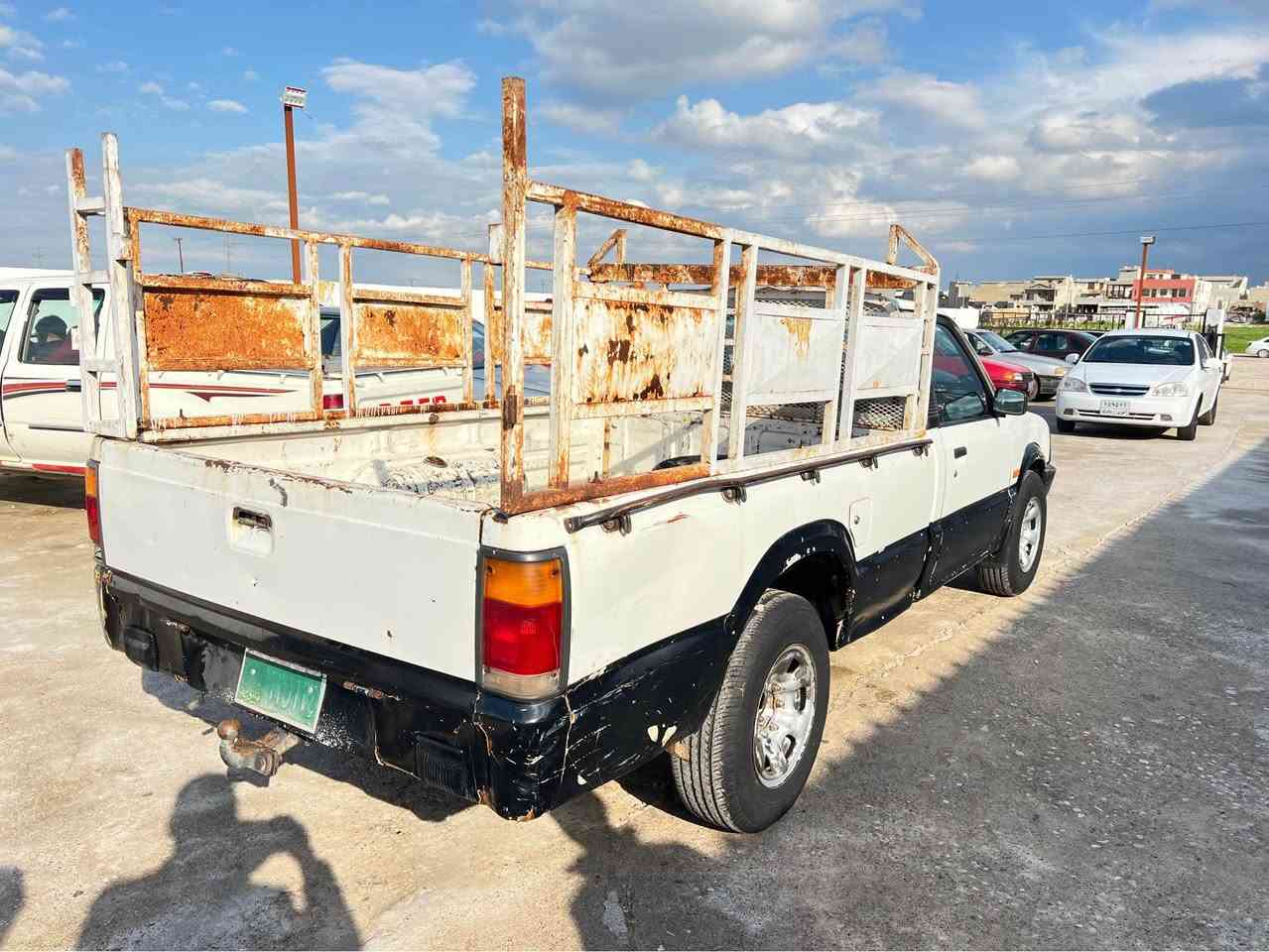 بیکاب/1996 بخ
گیرو مکینە و تخم حدادیەو تخم تایەی جدیدە سیارە جاهزە  شرط وکالە سعر/22$ مجال
***********
شوێن/قەزای بەردەرەش
معرض کوردستان اكر, نينوى
