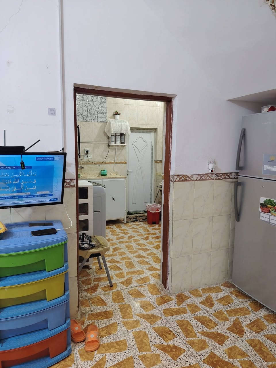 بيت للبيع في حي الفقراء مساحته ٧٣ متر جاهز من كلشي بشارع المختار قريب من سيد بشير رقم *********** وبيه وتساب
