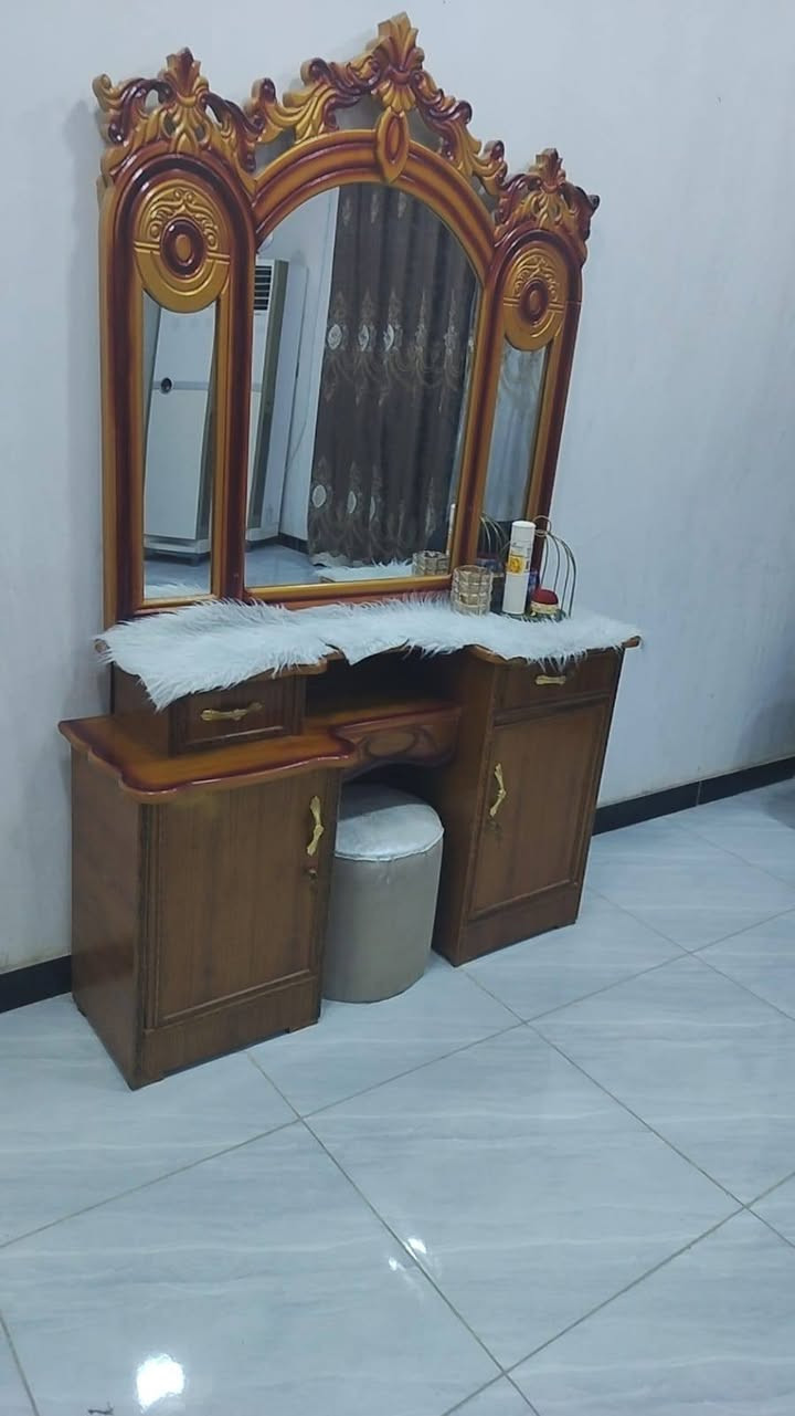 كاونتر معه سنك 4متار مسدخدم قليل السعر 650وبي مجال قليل غرفه نوم كامله مستخدمه قليل اخت الجديده السعر 750وبيهه مجال قليل


**إذا كنت صاحب هذا الإعلان وتريد حذفه لأي سبب، رجاءا أرسل رسالة إلى الدعم الفني**