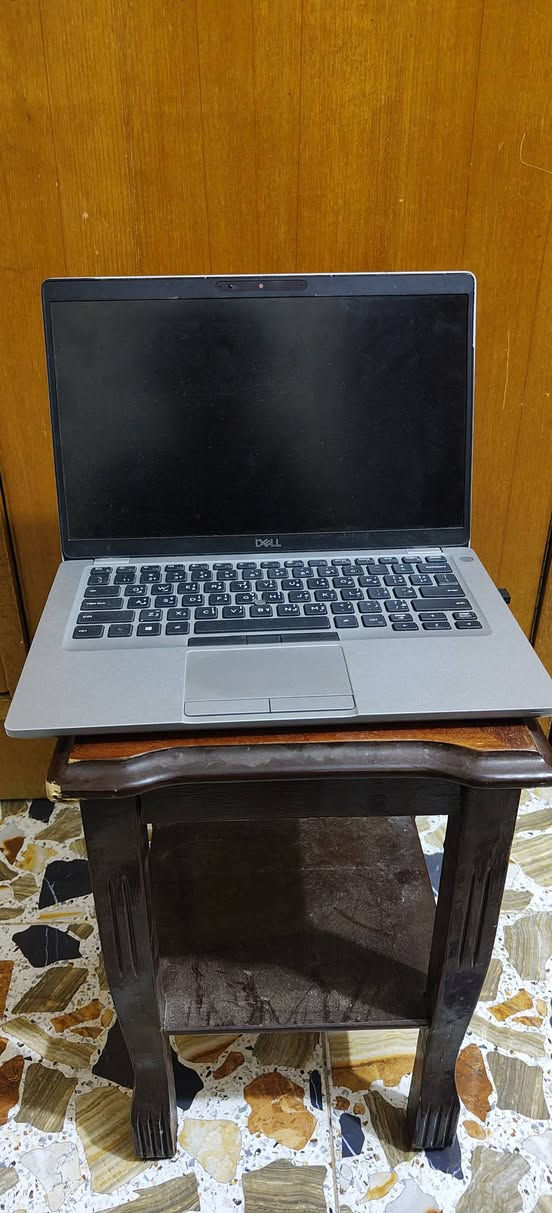 السلام عليكم
حاسبة dell 
بمعالج كور i5 الجيل العاشر
الرامات 16
الهارد 256
وياها ماوس وماوس باد وجنطة
السعر 300 قفل


**إذا كنت صاحب هذا الإعلان وتريد حذفه لأي سبب، رجاءا أرسل رسالة إلى الدعم الفني**