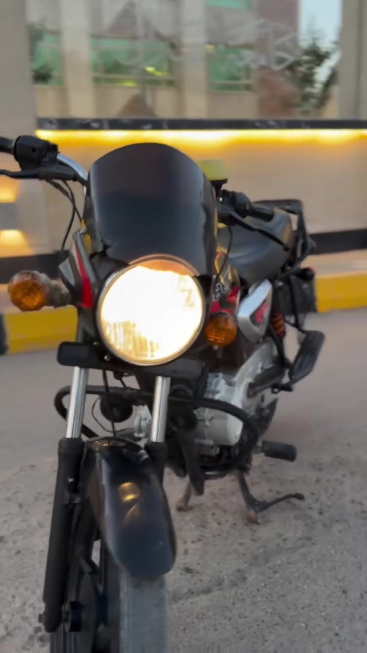 دراجه بوكسر موديل 21 كلاسك دراجه نضيفه 

صارلي شهرين من اشتريتها حسب حجي راعيها الي،شتريتها منه كالي ما مجفته مبدل قطع بالمكينه الدراجه مناقصها شي كبل للشغل لا تبخر ولا تنقص
ورقم انكليزي رقمها واسط سنويه مشروع وطني تحويل ثاني يوم 

السعر 1650 بيها مجال حك الجيه 

تواصل : ***********
