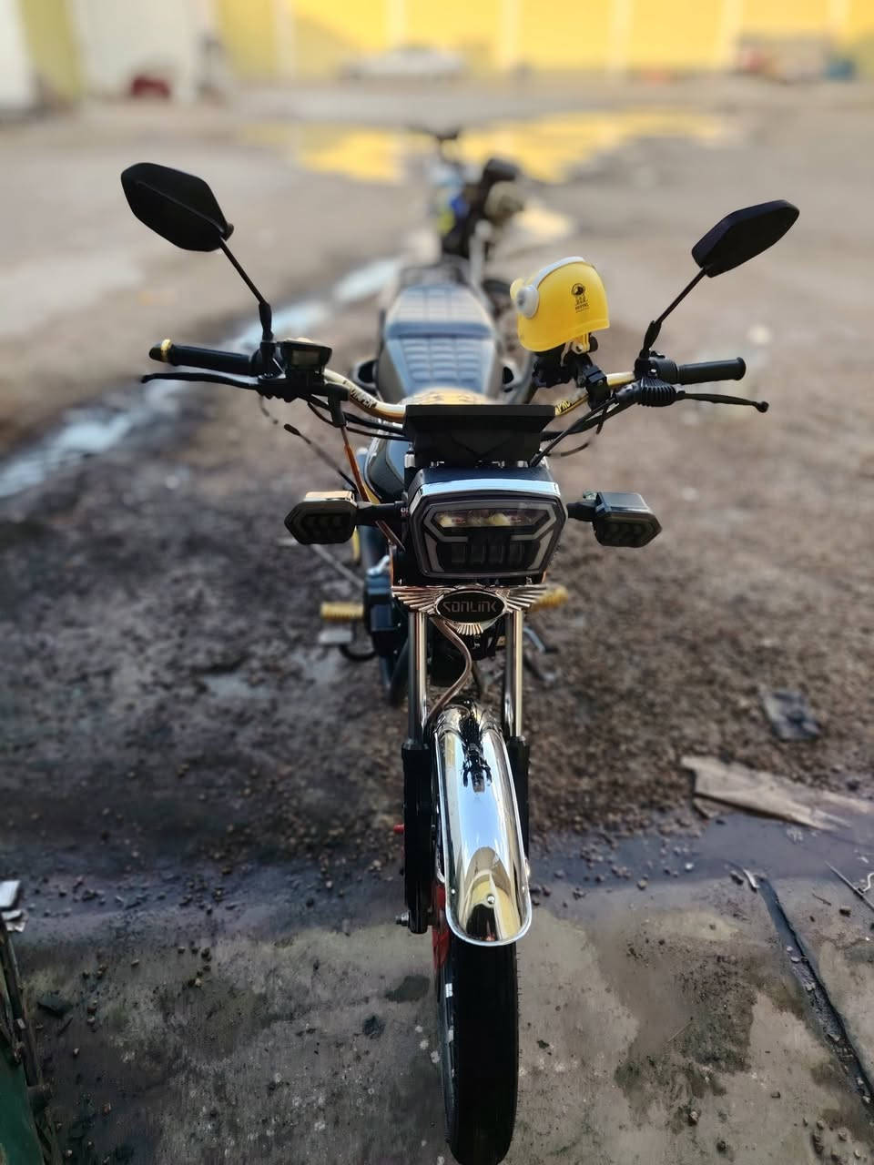 ايراني موديل 25 بعده بوضع شركه محرك 200ضاغطه وزنجيل سيبي اف يعني تنسه شي اسمه رجه دراجه ماشالله عليهاا بيه منفيس
سعر 850 قفل
المكان رمادي
رقم ***********
