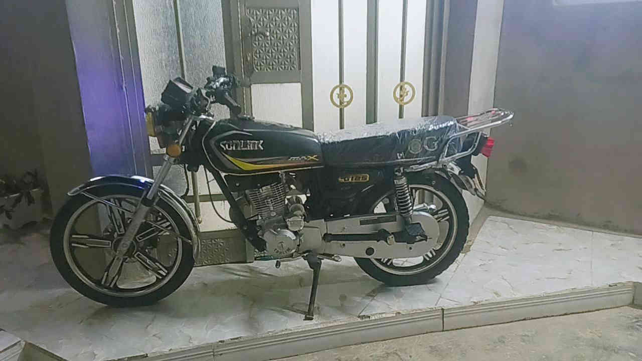 السلام عليكم خمسه كير موديل 2023 محرك كبس مامفتوح منفيس أوراق كامل كهربائيات كلها شغال سلف لايت اشاير باتري جديد ماطور صفر لوك أي عيب مابي سعر 450 بي مجال قليل مكاني كركوك حي العسكري ***********
