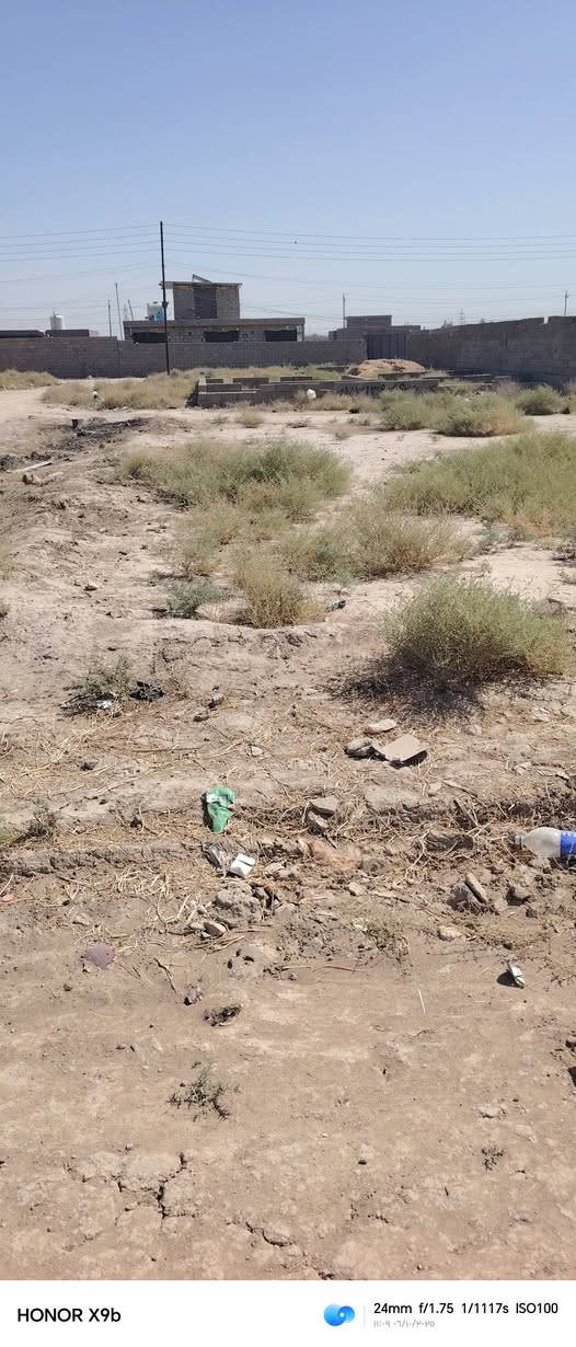 سلام عليكم قطعه ارض للبيع المساحه 300متر العنوان بغداد حي البتول شارع مترست الخيرات زراعي متوفر ماي وكهرباء و انترنيت الاستفسار ***********
