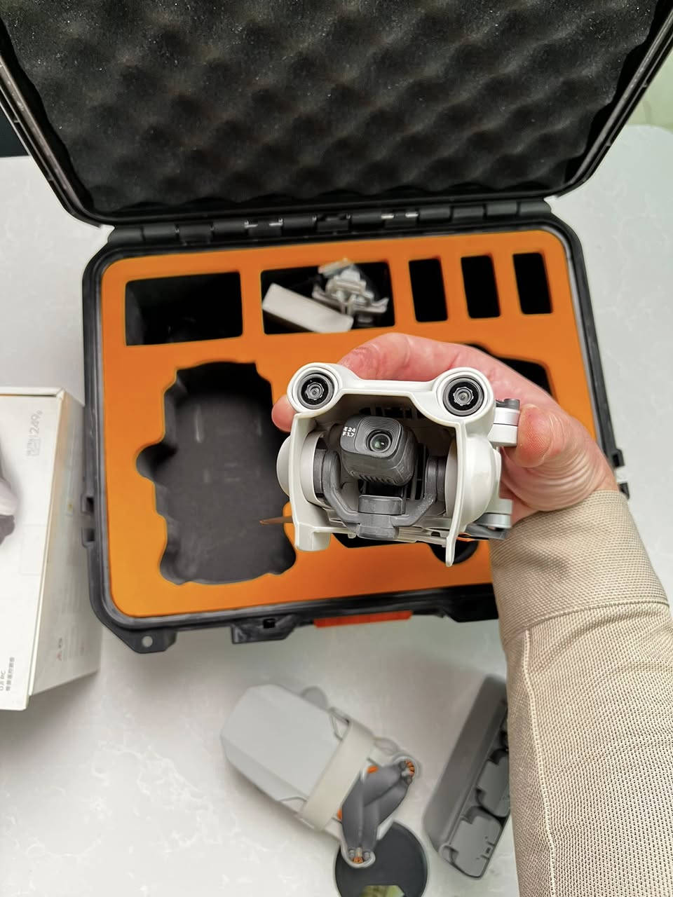 درونات للبيع
درون ميني ٢

درون ميني ٣ ( بيها اهتزاز بالكاميرا يصير اثناء الطيران مرات ويروح)

ريمونت عدد ١ 

فلاتر وبطاريات وجنطة 

ابيعهن كلهن بسعر 950,000 الف 

مكاني المنصور الداوودي 

***********
