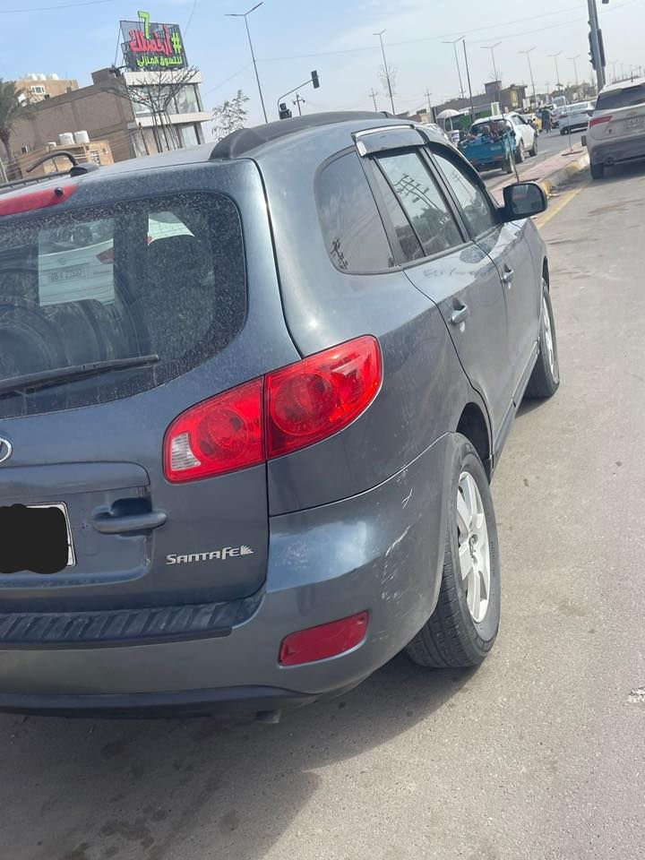 السلام عليكم
سنتافي  موديل ٢٠١٠ بانزين ادوات كصه قماره فقط 

مكينه ٦ سلندر ٢٧٠٠ كفاله 

كير حداديه تبريد كهربائيات  كله كفاله

تخم تاير جديد + باتري جديد 

شاشه كاميره تحكم استيرن كشنات كهربات 

سياره ناعمه وجديده 
السعر 52 ورقه لاستفسار ***********
