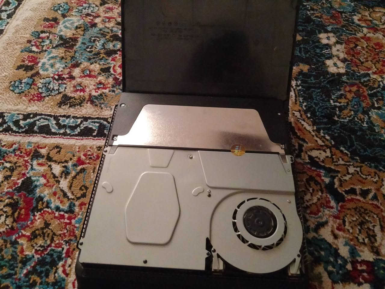 السلام عليكم بلي ستيشن 4(سلم) لوك ستيكر ✅نظام 13.4ما يتهكر❌  مدة التشغيل دقيقه1 الجهاز نظيف إلى ابعد درجه ما يحمه حتلو مده طويله من العب وصوت المروحه معدوم الجهاز +ملحقاته+🎁دبل جوي ستك+أقراص2 ولعبت fc2025+ستورين أمريكي _ واماراتي. للتواصل واتس إب 📞***********
