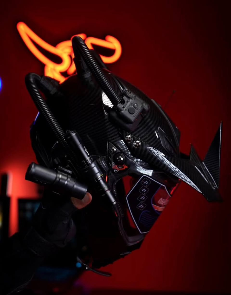 خوذه ماركة dot
تجي وياها كامرة وليزر وسماعات واضوية ومايك
وكاكله كازبون فايبر حمايه عاليه وزن خفيف صارت عايه ب 365 
معروضه ب 150


**إذا كنت صاحب هذا الإعلان وتريد حذفه لأي سبب، رجاءا أرسل رسالة إلى الدعم الفني**