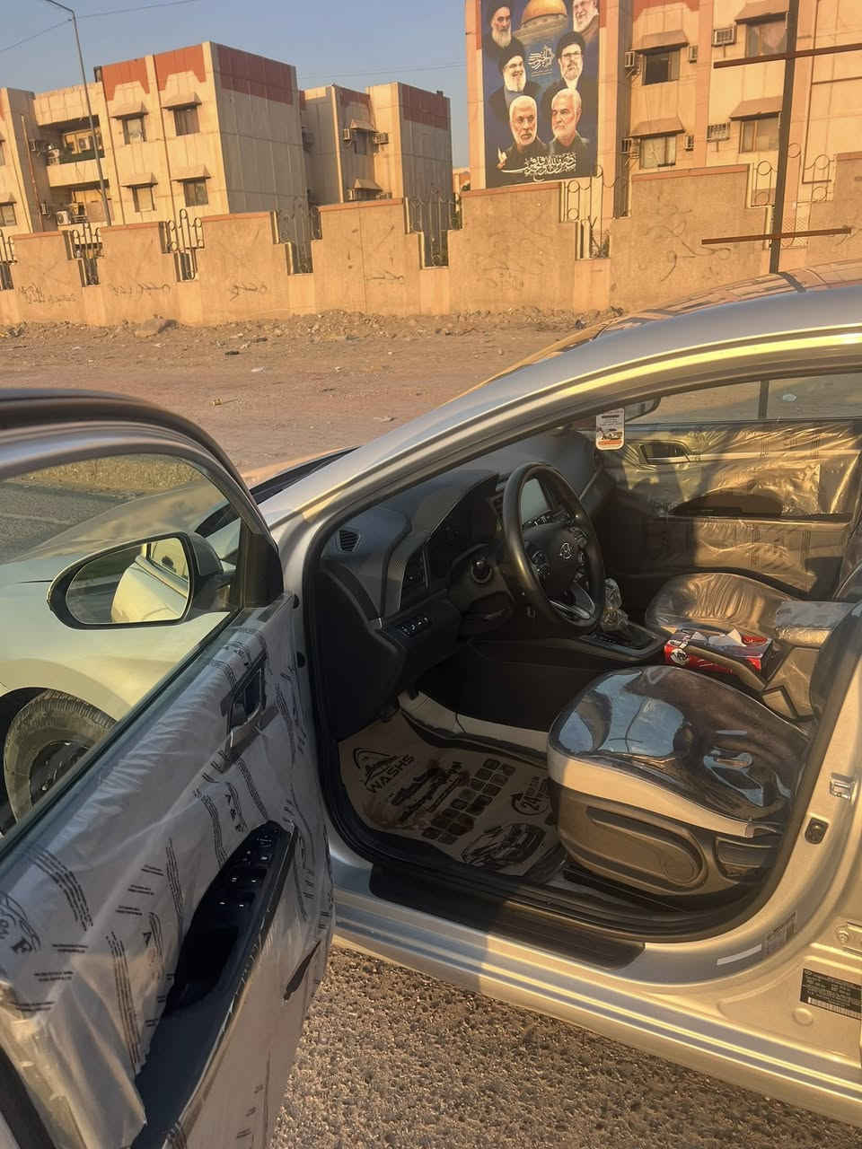 السلام عليكم
النترا مديل 20 وارد أمريكي 
حادث فقط بنيد بدون دواخل و جاملغ جه العبري بي تقسيم فقط بدون بارد و بدون ضربه 
قياده ذاتيه تحديد مسار 
شاشه جبيره كار بلي 
تبريد لمس مناخي 
سياره رقم أربيل بأسم كردي تحويل او وكاله 
محرك الفين 2000 دوش 
كير ايتي المرغوب 
ماشيه 80 
سياره جديده و معتني بيها 
مكاني بصره الحيانيه 
سعر 134و بيهه مجال 
الاتصال/ ***********
