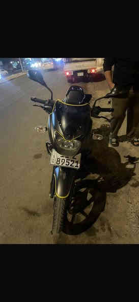 السلام عليكم دراجه بولسر للبيع موديل 2022 نضيفه وحلوه مرقم وسنويه تحويل ثاني يوم عنوان بغداد حي الخضراء الدراجه كفاله عامه  ***********  واتساب موجود والهزه مالتها جديده ما صارلها  20 ايام وسنويه جديده يعني تحويل مباشر السعر 2500 وبيها مجال للطيبين .
