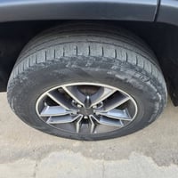للبيع تخم ويل ١٨ اصلي واحد فقط بي تصليح الباقي كفاله تخم تاير نص عمر ا...