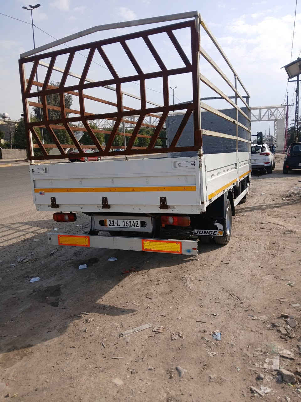 سلام عليكم كنتر اوربي ٢٠١٧ سيارة جاهز  للعمل فول مواصفات مكان بغداد ***********
