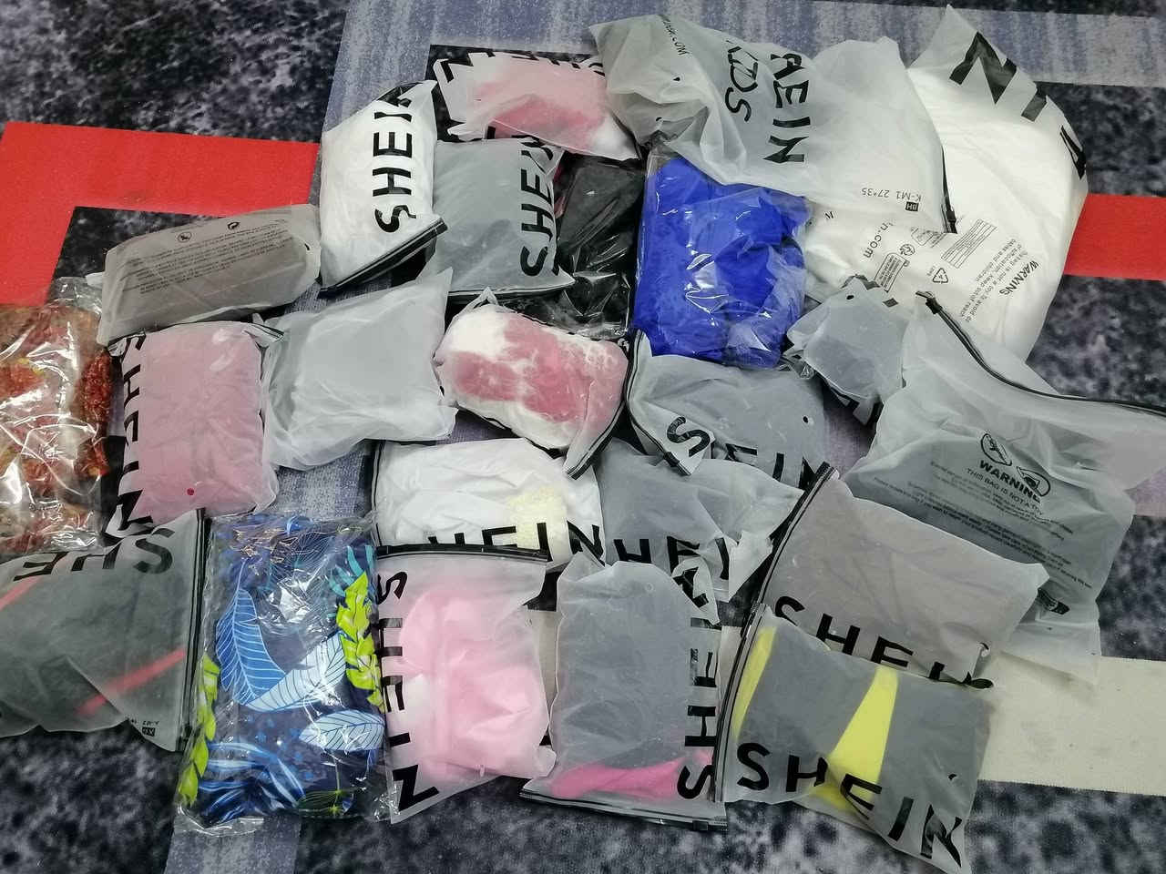 ملابس لانجري  شي ان 23 قطعة للبيع 25 مع توصيل


**إذا كنت صاحب هذا الإعلان وتريد حذفه لأي سبب، رجاءا أرسل رسالة إلى الدعم الفني**