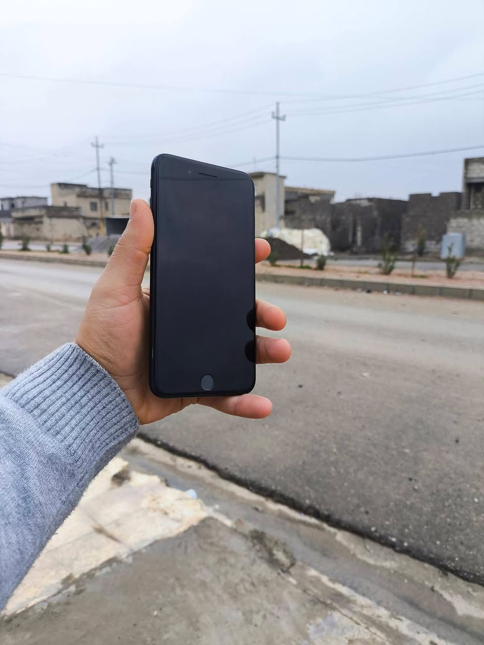 السلام عليكم

ايفون 7/بلص

ذاكره 128 

بطارية 🔋 100 مبدله 

شاشه بلادي

بصمة شغال 

جهاز تجي تفحص وتاخذه 

سعر 100 وبي مجال بسيط 

نظافة لجهاز كدام العين 

توصل واتساب 

***********
ايسر حي الوحده
