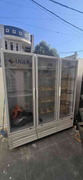 السلام عليكم براد ورد كلش نضيف 3بوب الحجم الكبير السعر مليون 150 مجال بصيط ***********
