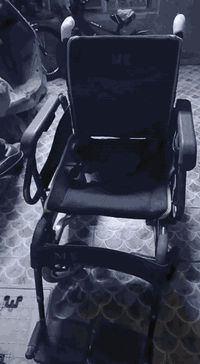 السلام عليكم عربانة شحن  للبيع الاستخدام شهر فقط السعر 750 الف وبيها مجال للتواصل مع الرقم ***********
