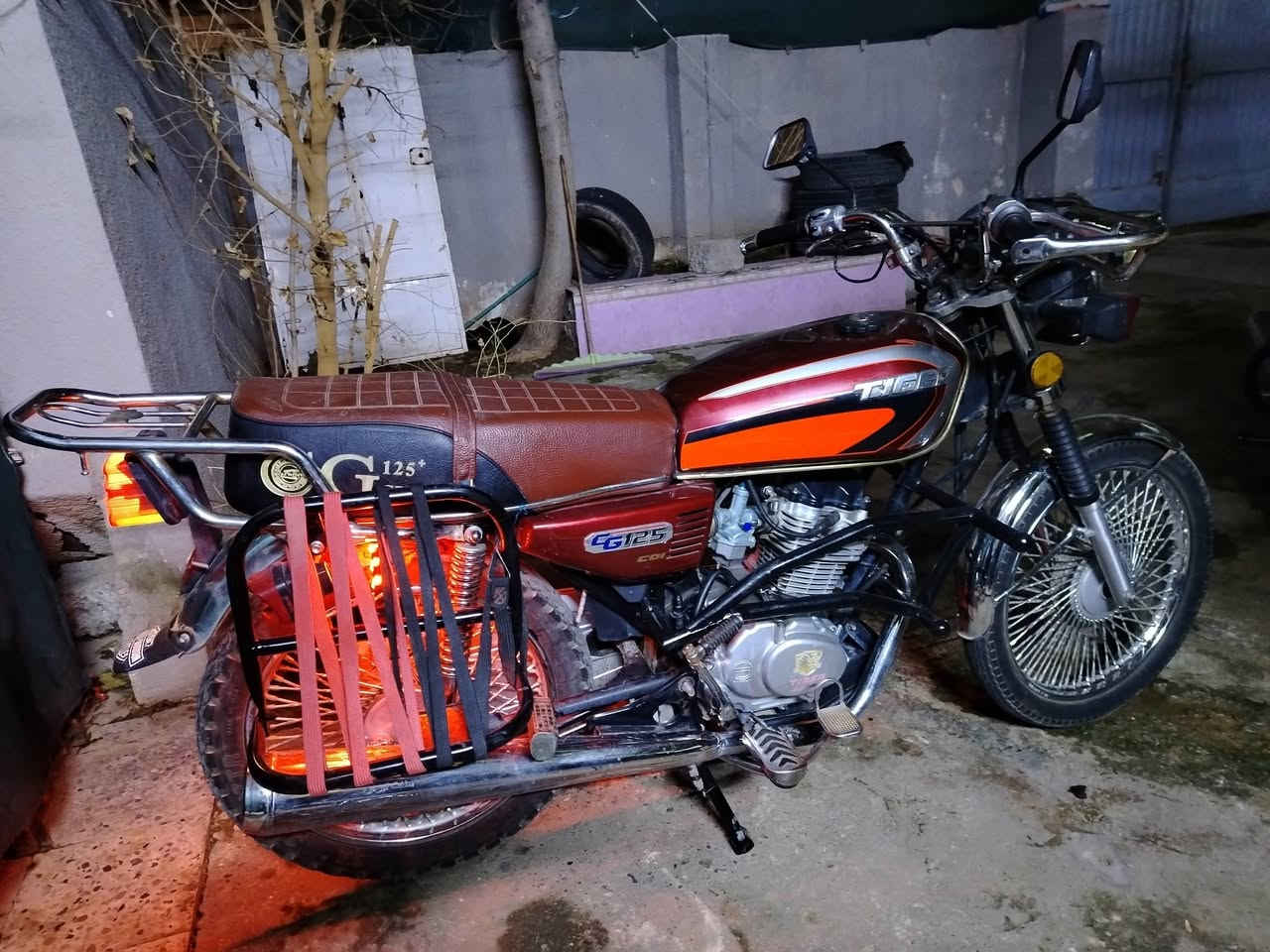 السلام عليكم ماطور تايكر 2020 محرك شرط مامفتوح مكينه بصمه كلها ختومات ماطور وضع شركه منفيس اصلي وياله عدله وايرمنيه كلها شغاله نشاط فول ماطور مرتب السعر ٦٥٠ وبي مجال مكاني ايسر حي السكر شراي انتصل او خاص ***********)) ((***********
