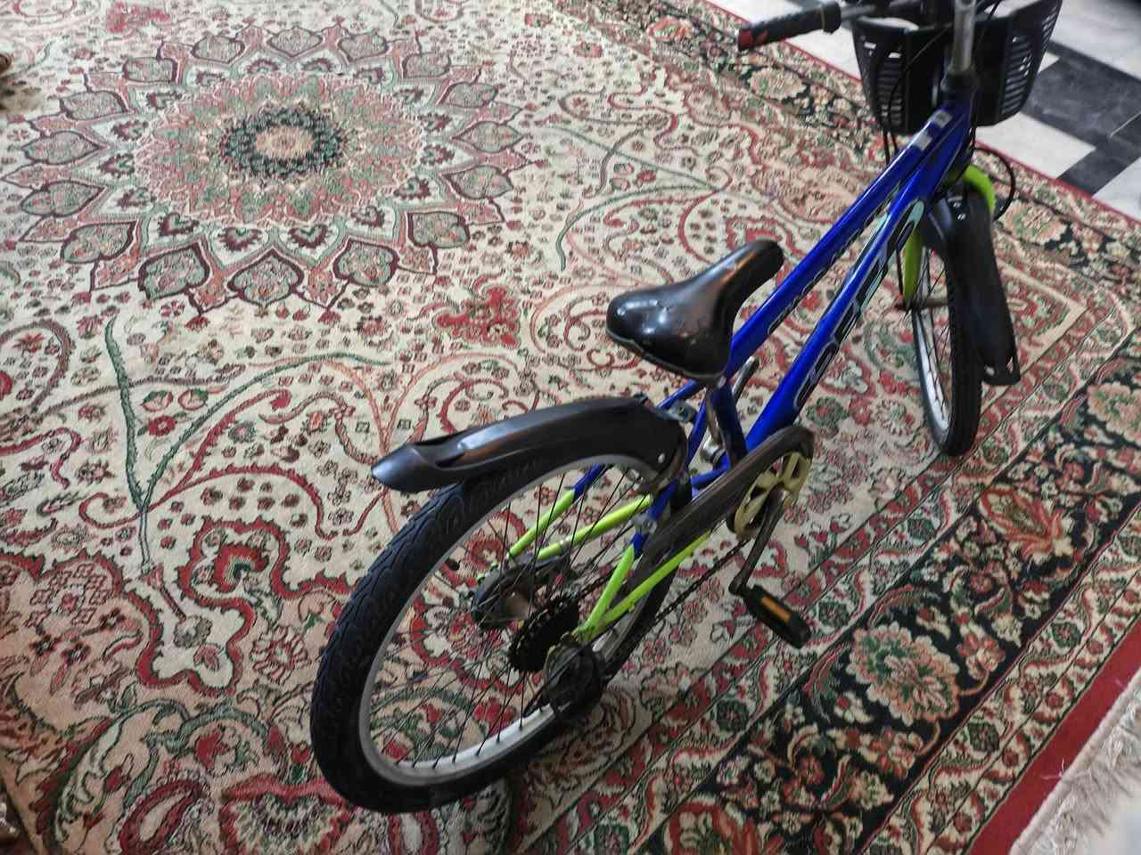 السلام عليكم 
بايسكل نظيف للبيع حجم 22 
استعمال قليل جدا جدا جدا جدا 
تكدر تكول عليه جديد 
السعر 100 ألف 
عنوان اربع شوارع خلف مول الحامد الشارع 
 مال حسينية شاكر الساعدي 
الشراي يتفضل للمراسله


**إذا كنت صاحب هذا الإعلان وتريد حذفه لأي سبب، رجاءا أرسل رسالة إلى الدعم الفني**