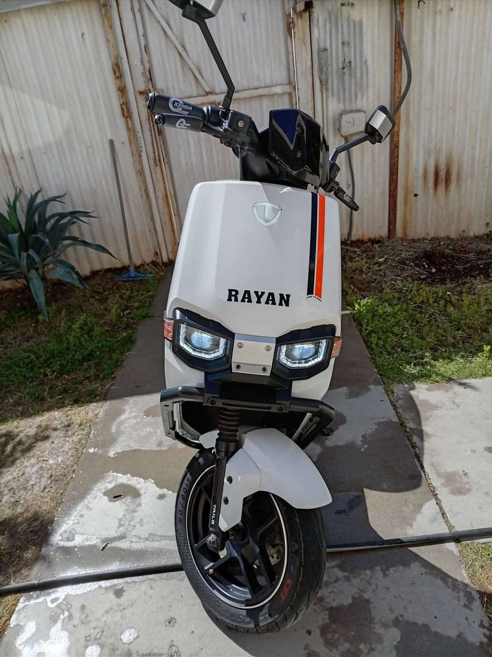 دراجه وحش الكون. استعمال 4اشهر امبدل بطاريات 2  مكاني سبع البور *********** السعر 950اوبيها مجال. بصيط
