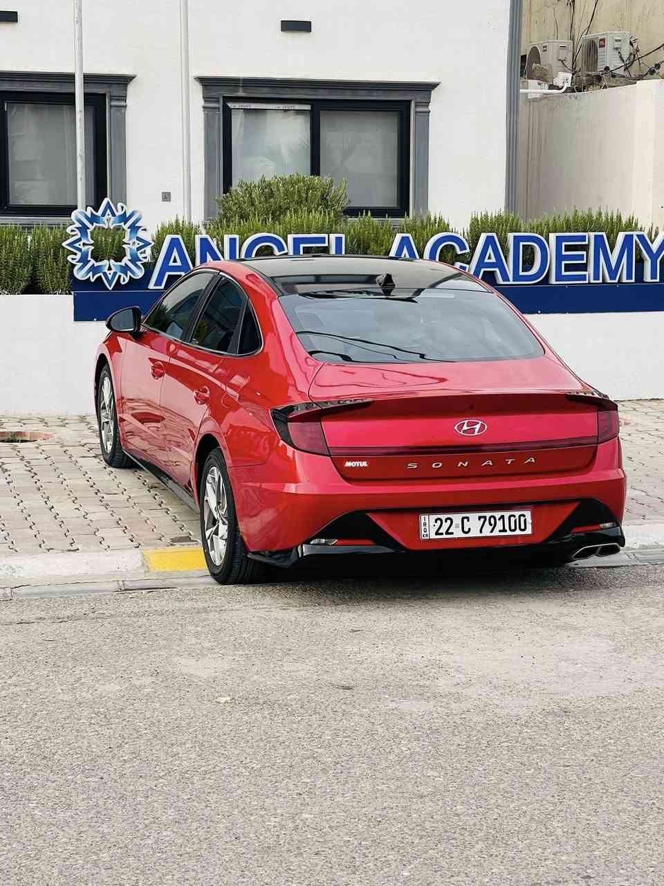 للبيع سوناتا موديل 2021كندي
 حادثها جاملغ خلفي ونص باب
موصفاتها معروفه سنويه جديده 
سياره جاهزه ماشيه 128 كيلو 
شرط التحويل سنويه جديده 
مكاني سياره كركوك سعر160


**إذا كنت صاحب هذا الإعلان وتريد حذفه لأي سبب، رجاءا أرسل رسالة إلى الدعم الفني**