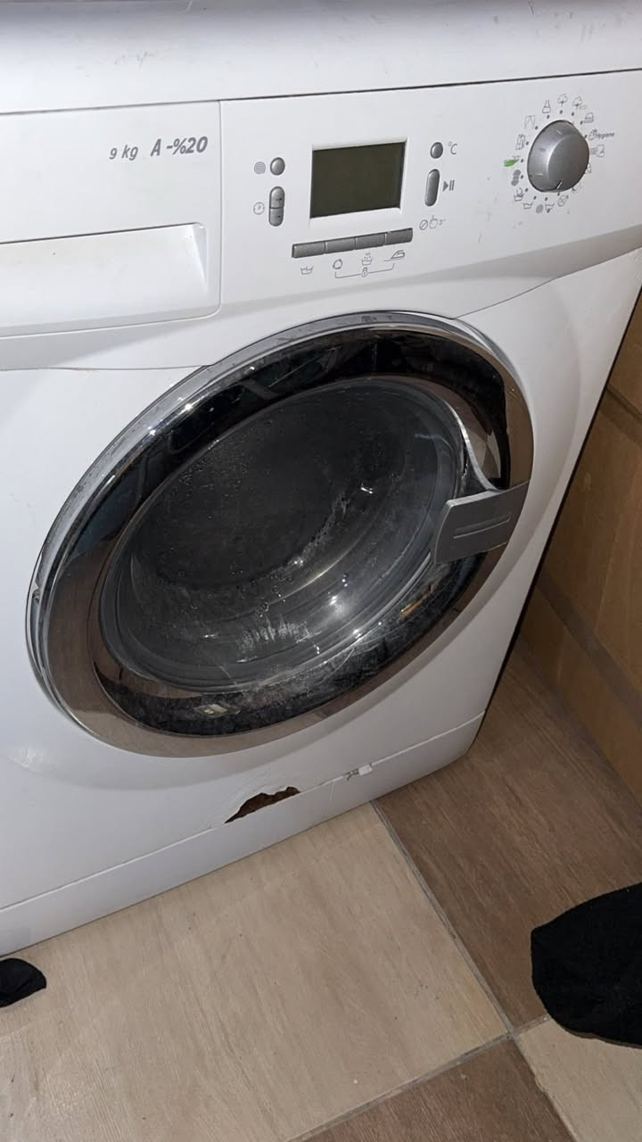 غەسالە ئەرچەلیک زۆر خاوێن و بێ کێشەیە جل جوان پاک دەکاتەوە نرخی ۱٠٠ مەحمەلە هەولێر


**إذا كنت صاحب هذا الإعلان وتريد حذفه لأي سبب، رجاءا أرسل رسالة إلى الدعم الفني**