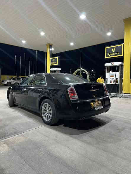 اوباما 2012
گير و محرك مكفول 
محرك 6 سلندر مامفتوح 
سياره فول بس بدون فتحه 
3 قطع بخ بدون دواخل و ارباك 
مكان زاخو 
سعر 142 و مجال بصيط 
*********** واتساب
