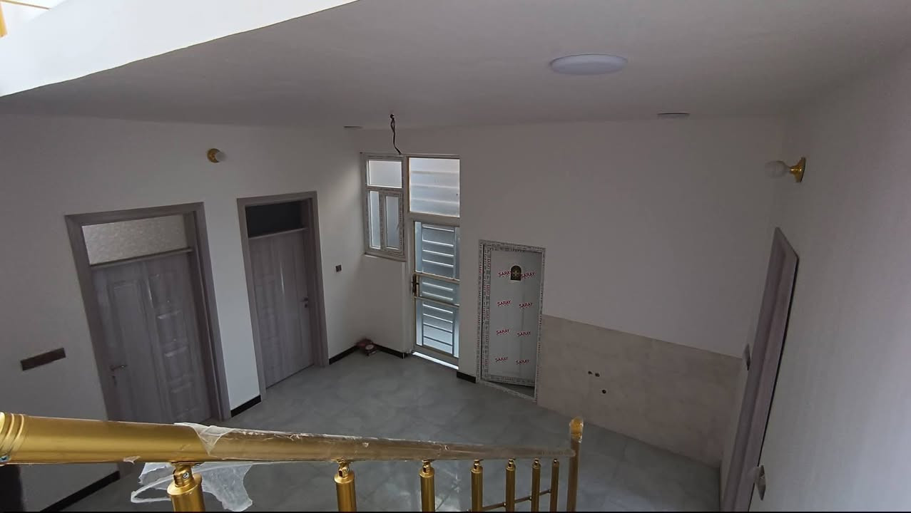 🏡 دار سكن للبيع – سند 25
طابو زراعي

📍 موقع قريب ومميز
طريق السنية السياحي
مجمع توحيد العفلوكي – بعد السيطرة

📐 المساحة: 178 م²

🔹 التفاصيل:
غرفتان • صالة • استقبال • مطبخ
مناور (2) • طارمة • حديقة
صحيات داخلية وخارجية

⚡ تتوفر جميع الخدمات
(ماء • كهرباء • تبليط • مولد شارع)

📞 للاستفسار:
مكتب علاء الخالدي للعقار
***********
