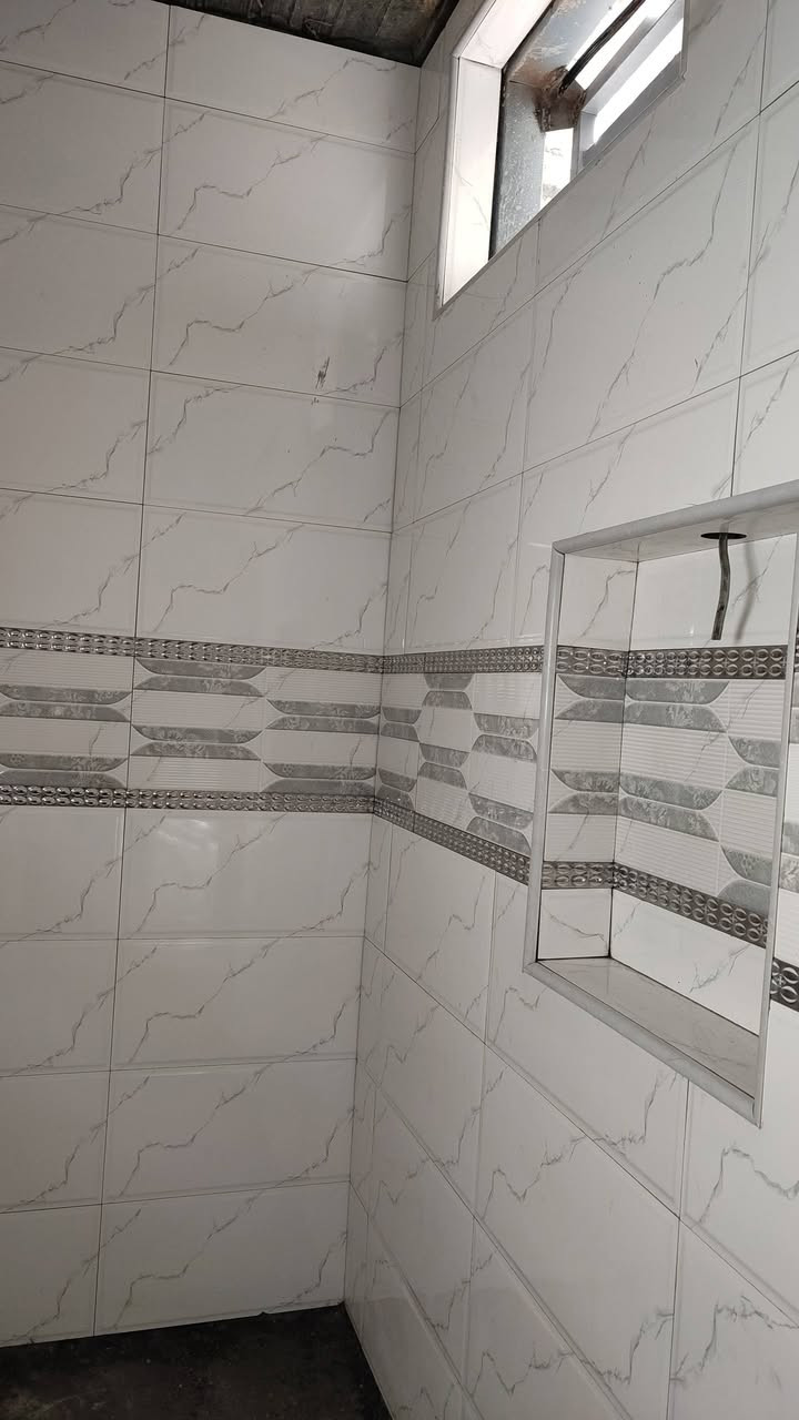 شغل سيراميك درجه اولى سيراميك كرانيت مرمر بورسلين هذا جزء من عملنه الي ينال اعجابكم انشأالله 👍🏻اي استفسار اتصال على هذا رقم ***********1
