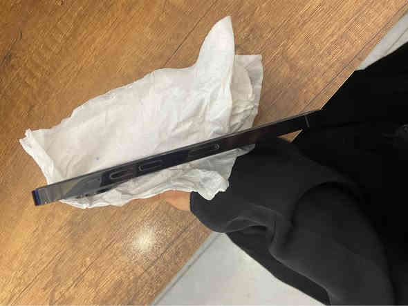 ايفون 14 برو ماكس كفاله عامه ممبدل بي اي شي شرط الشرط تفحص وين ميعجبك بطاريه فقط مرفوعه واكفلك الك يوم كامل اذا خلص شحن ترجعه ضمات فحص يومين ذاكره 256 كارتون الاصلي موجود سعره 900 وبي مجال مكاني الرميثه *********** السلمان
