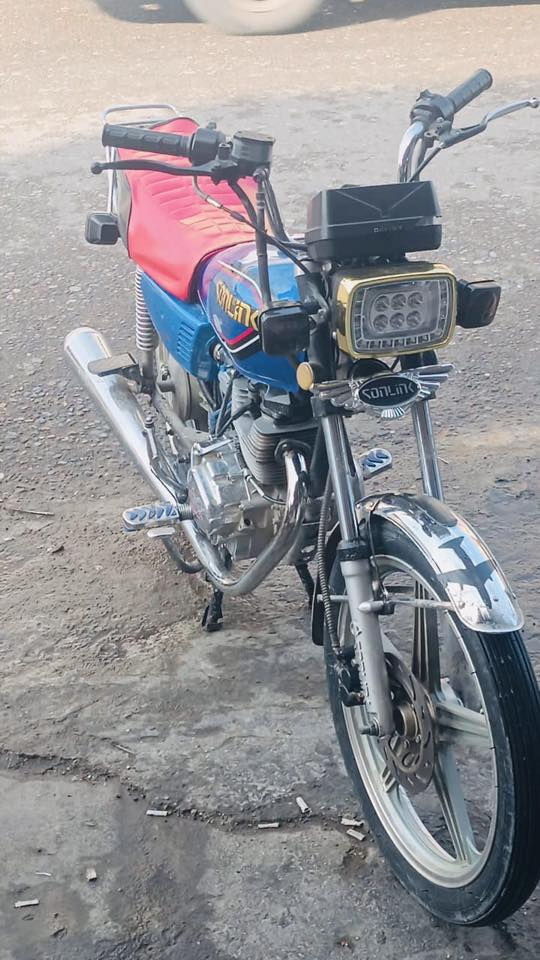 للبيع مابيها اي عيب ب٢٨٠  رقم صاحبها ***********
