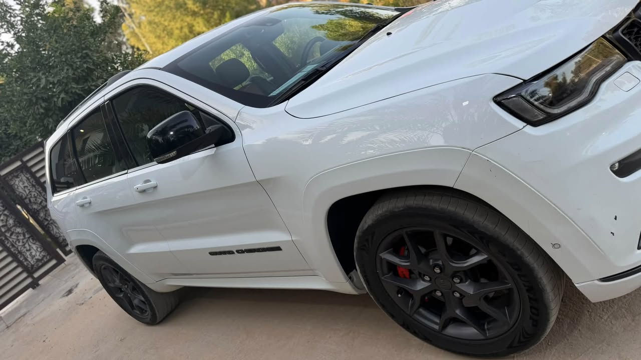 السلام عليكم … للبيع
جيب S  2019  خليجية وكالة هارلم فول مواصفات رادارات تدفئة كشنات وستيرن فتحة سقف بانوراما فچوچ برمبو هوايه مواصفات فول 1/1 مكفولة من الصبغ والضربة والتبديل كير ومحرك بشرط ماشية 78 الف كيلو مو ميل وقابل للزيادة سنوية باسمي فحص وهزه وسنويه جديدات وشرط التحويل 
السعر المطلوب ( 285 ) 
مكان السيارة ديالى / بعقوبة 
***********

