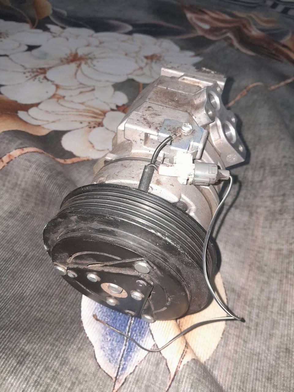 سلام عليكم
كمبريسر جيلي جديد للبيع ديوانيه 
 ***********
