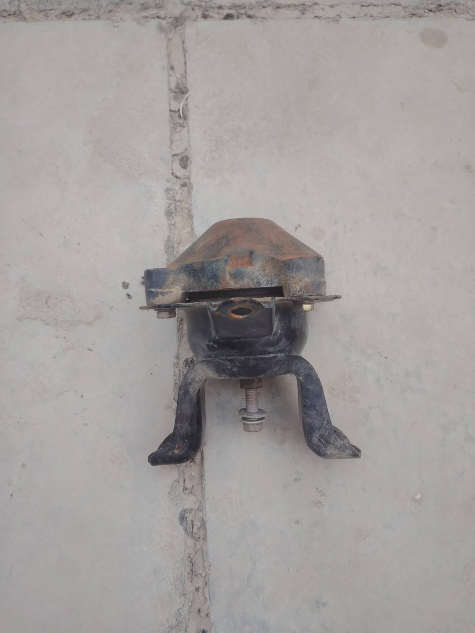 غراض متسيبوشي كلنت ٢٠٠٨ للبيع
كلهن شغالات كلمن وسعره للاستفسار ***********
