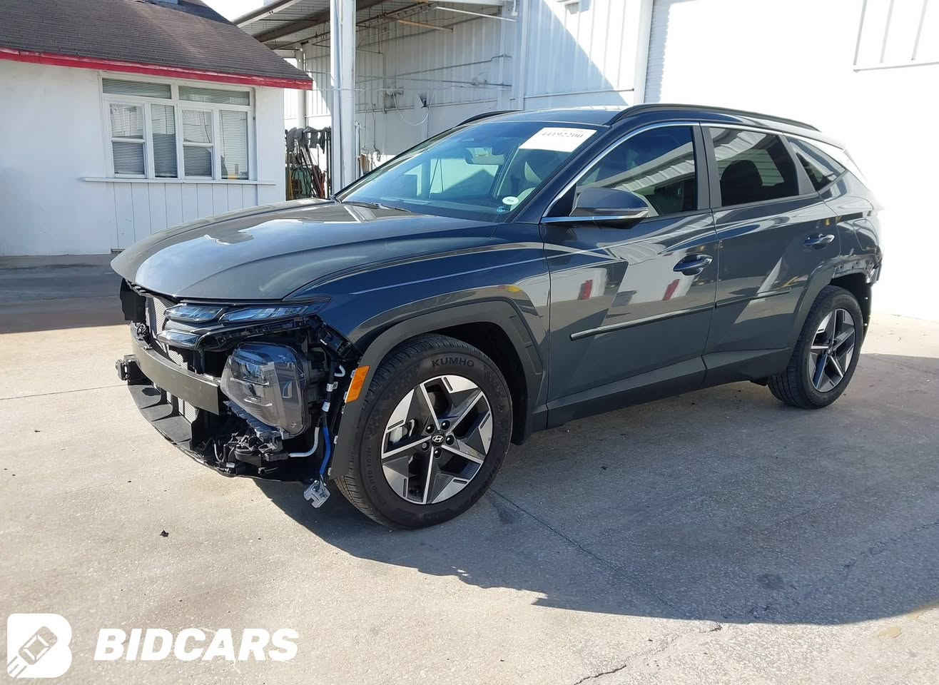 🛑 بيع مبااشر بسعر مناسب

نوع السيارة : tucson Sel Convenience 2025
 مواصفات السيارة : المواصفات المعروفة مع 
فتحة سقف وكراسي جلد
الحادث : كما موضح بالصور بدون ايرباك
المسافة : 10000mi
السعر في امريكا : 99.75 دولار
السعر واصل شهداء : 150ورقة 
_________________
للاستفسار : ***********
شركة جميرا
حلة _ شارع الكورنيش
