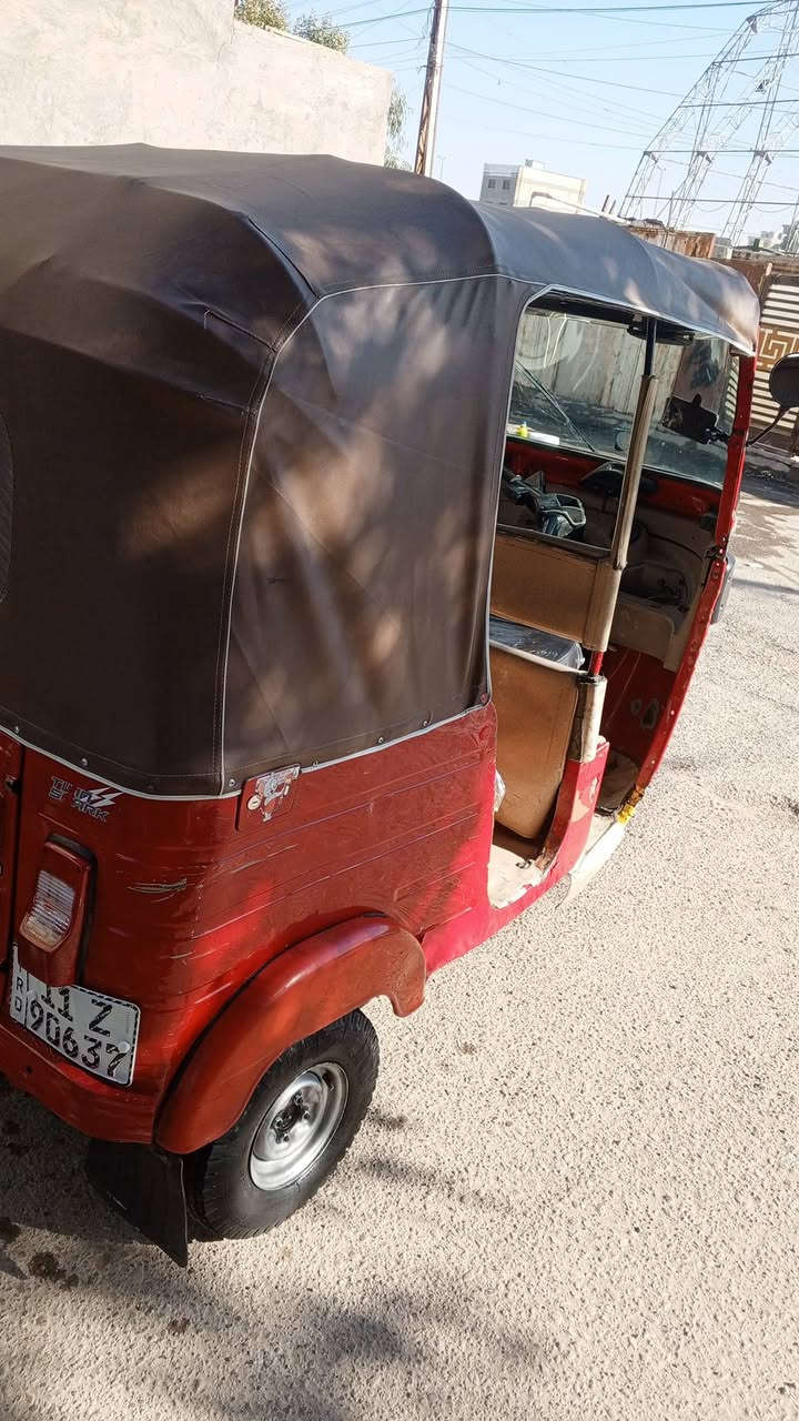 ال
السلام عليكم تكتك للبيع المديل 20مسجلة بل سنوية 19شهر12بي15تكتك مكينة جديدة كشر مابي قطرت صبغ بيه لغود راجعات بارد  ويرادلهة تلكيط خيسا بصيط المكان بغداد حي الجهاد للستفسار تصال ***********
