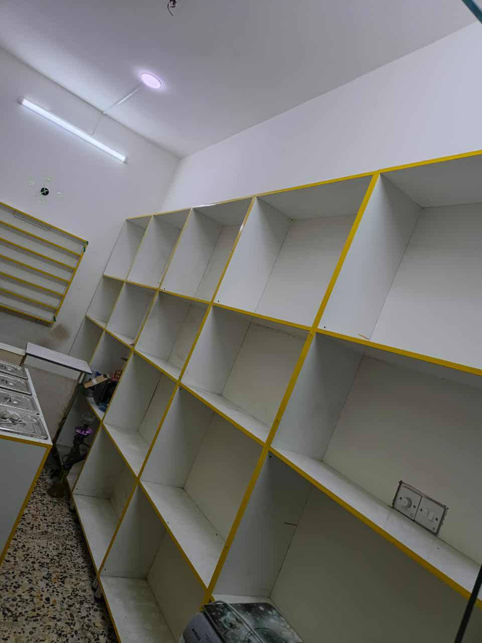 السلام عليكم 
ديكور ام دي اف يرهم اراكيل ويرهم تلفونات ويرهم مستلزمات طبية استعمال قليل اقل ال٣ اشهر للبيع   للاستفسار مراسلة الصفحة او الاتصال ***********
