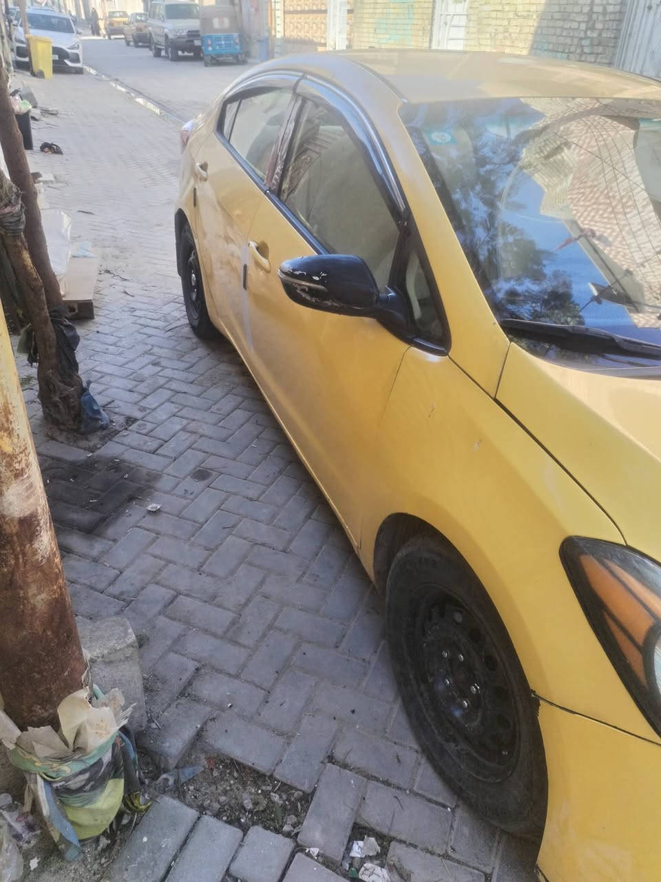 فورتي موديل 14 تحكم ستيرن جهتين صدر جديد  بس مشط تعبان  وتايرات جدد بغداد مدينه الصدر وهاذا السونار موجود بصور  بسمي السيارة
السعر 90
***********
