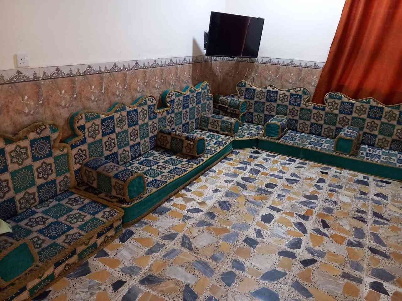 ديوان للبيع ١٧ متر اسفنج مضغوط السعر ٣٥٠ الف وبي مجال الاستفسار الاتصال على الرقم
***********
***********
