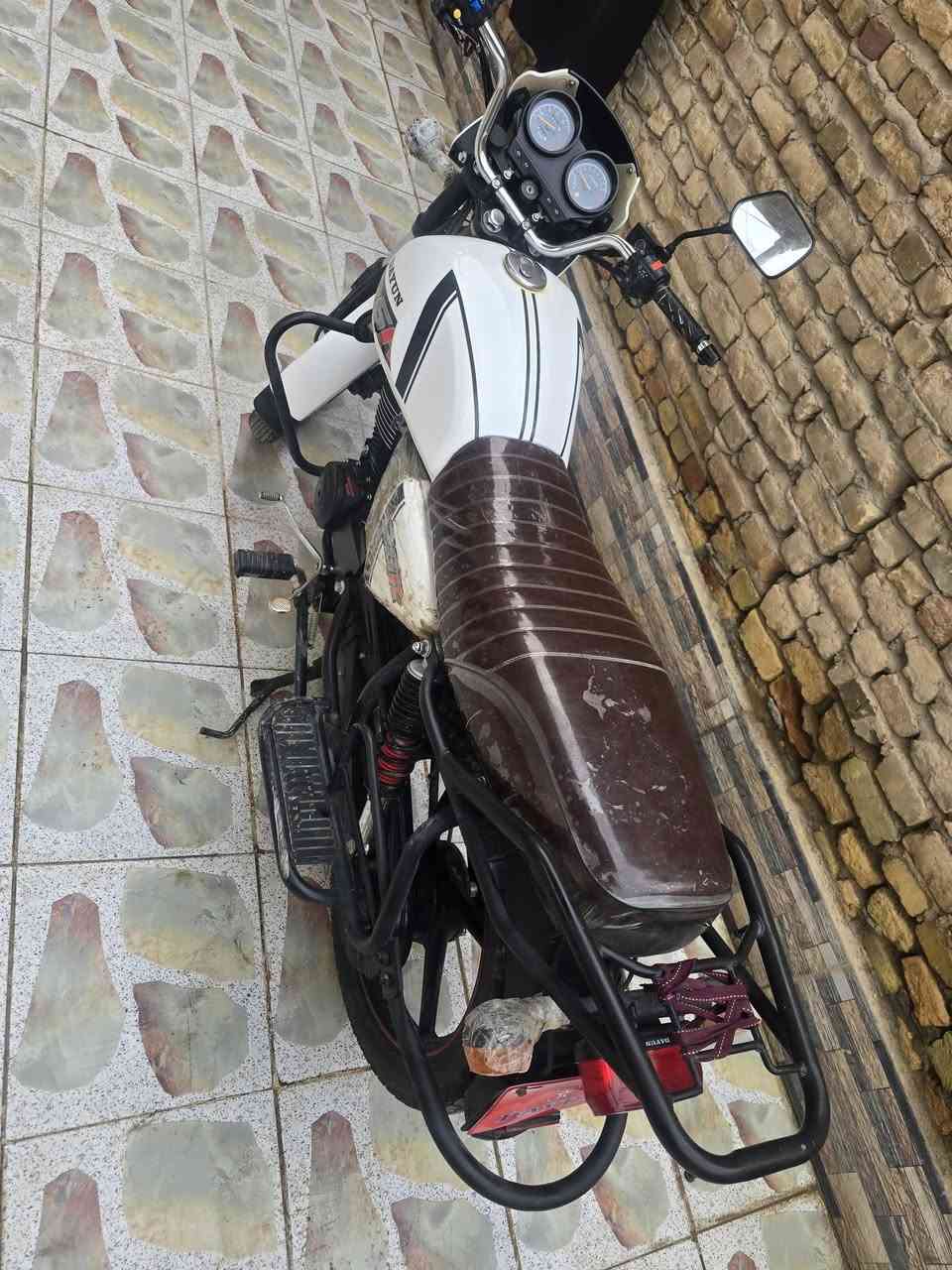 عادت نشر بسبب الوعود الكاذبه
دراجه دايون ٢٢ بشهر ١١ طالعه ب٢٣ سعره ١٦٠٠ وبيه وجال قليل 
ماكن رفاعي ***********
