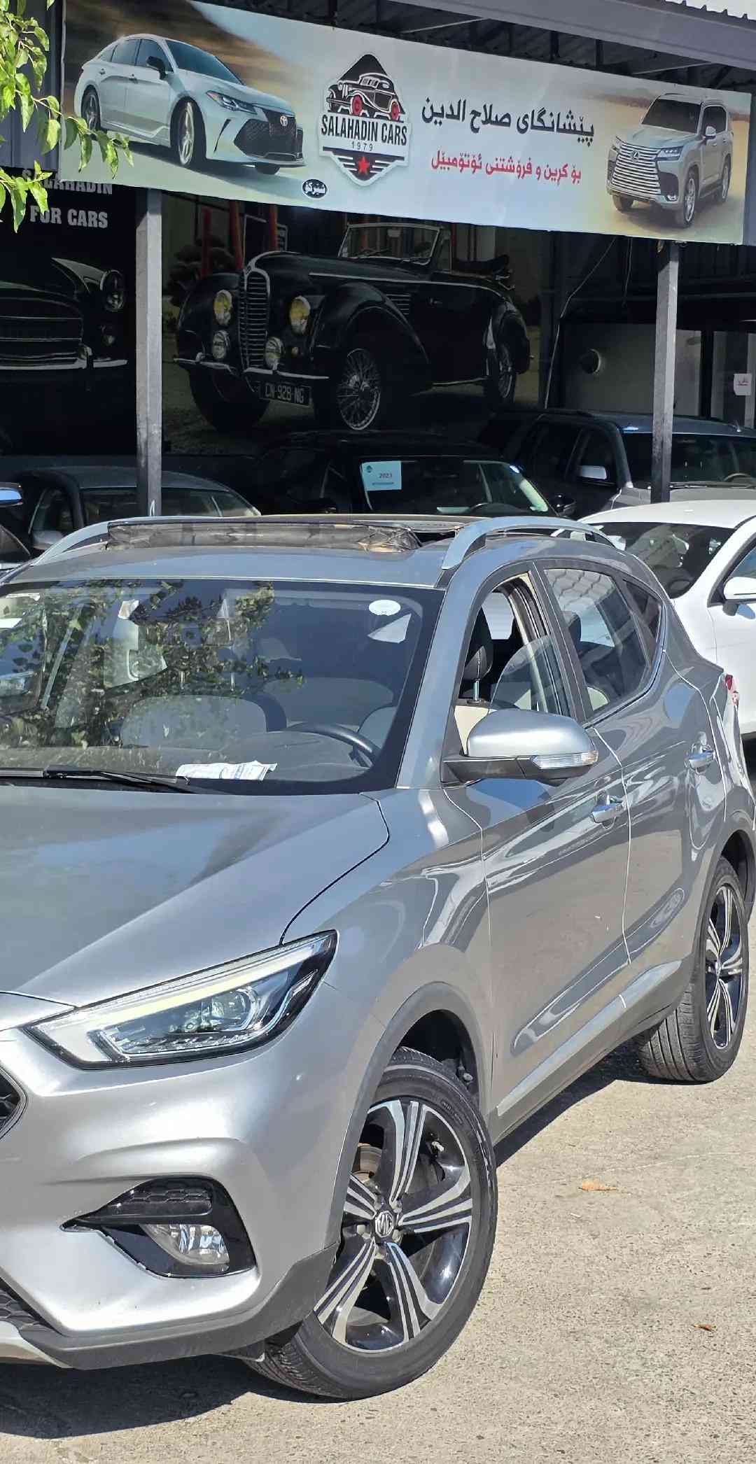 نرخی {     119 $$  } گەڵایە 💰💸 ـMG  ZS ـ2023 1 پارچە و 1 پەڵە بۆیاخ مواصفات LEJARE لایت لید ، ویل کڕۆم ، پانۆرامە ، 5 کامیرە ، کامیرە 360 ، کوشن جلد ، ناو سپی ،ئاوینە ئیشارات ، دەسک بصمە ، ئاوینە کارەبا ، ئاوینە ئیشارات ، کامیرە ، شاشە ، بصمە ، بریک بصمە ، سوکان ڤۆلیوم ، سوکان تەلفون ، بگ لایت لید ، حاسە ـ30.000 Km بۆ زانیاری زیاتر کۆمینت یان پەیوەندی بکە ☎️.  ***********📞 *********** 📞  ناونیشان سلیمانی شەقامی مەلیک محمود  Salahaddin Auto — معرض صلاح الدین  https://maps.app.goo.gl/GTqjTbohj8BvP
