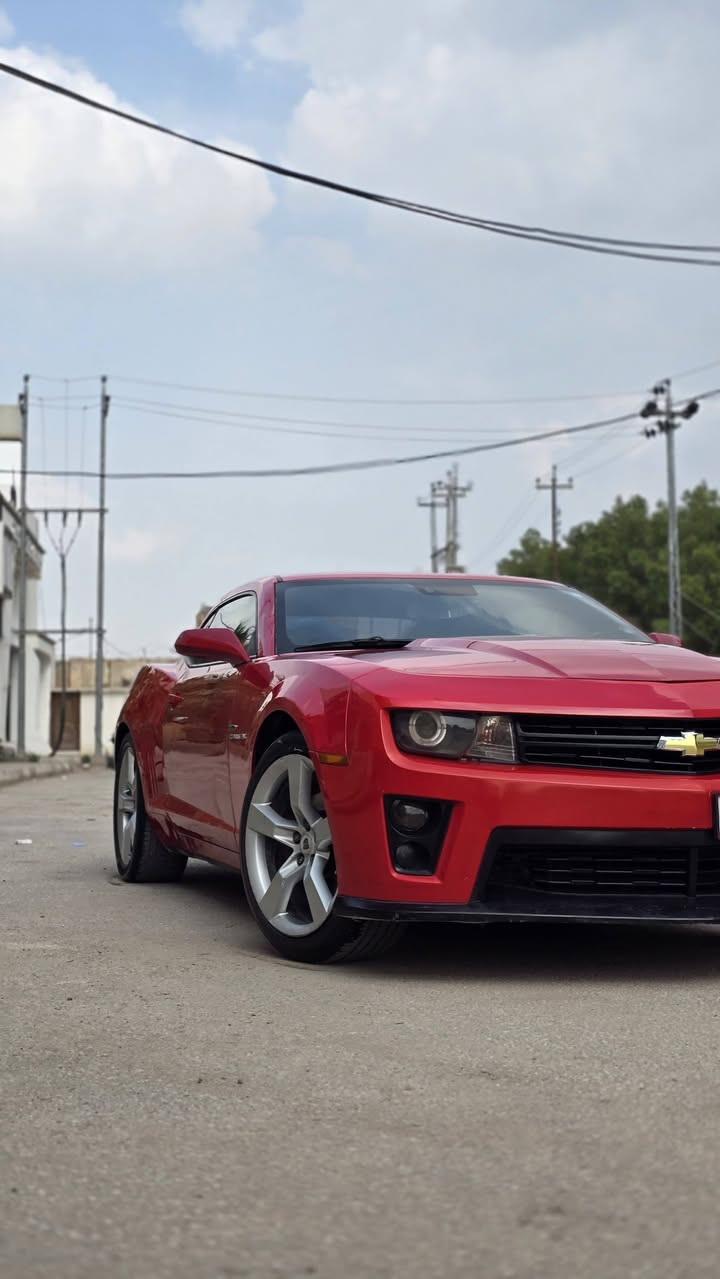 كمارو من الانظاف بموديلها بالعراق  
للمراوس او البيع 
2010 RS
V6 
فول عدى الفتحه 
كيجات وشفتات 
منظومه زنون رهيبه 
منظومه ماء ومراوح 
دهن اصلي 
مبرمجة على البانزين العادي صفر دوانز 
سستم صوت بوستن 
حدادية نظيفه 
تخم تاير 
كهربائياتها كلها تمام
ولا گلوب بالدشبول مشتغل 
منظومه تبريد كاملة مكملة شرط انجماد 🥶❄️
رقم اربيل تحويل او وكالة
راعيها كردي ولد شاب مرتب ومؤدب 
السعر 85 
طخه جاملغ خلفي صبغ 2قطع بدون داخل  
***********
المكان النجف الاشرف كوفة حي السفير
