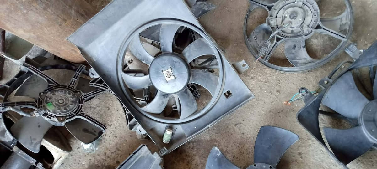 يوجد لدينا جميع انوع المروح تفصيخ جمع السيارات اسعار جوه السوك تعلو بيكم خير وتدللون
***********
اتصل واني حاضر
