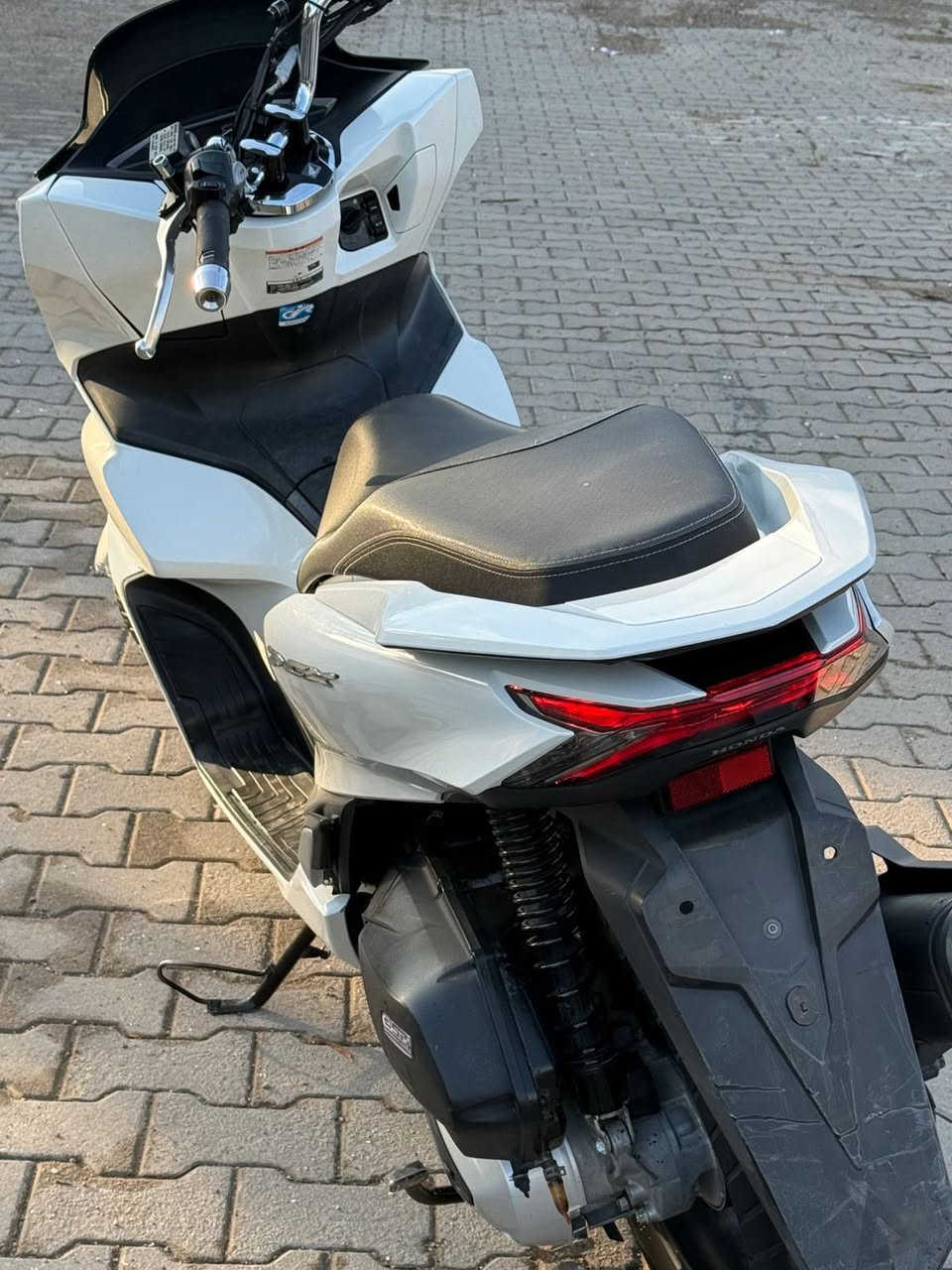 دراجه pcx ياباني للبيع
موديل 2023
ماشيه 27 الف  
بريكات ABS 
مانع انزلاق
حساس ازدحام
تدفئه بلـيدات
شاصيه Jk
مكينه مكفوله 
اوراق كامله + منفيس + داخله للعراق بمزاد
واتساب : ***********
