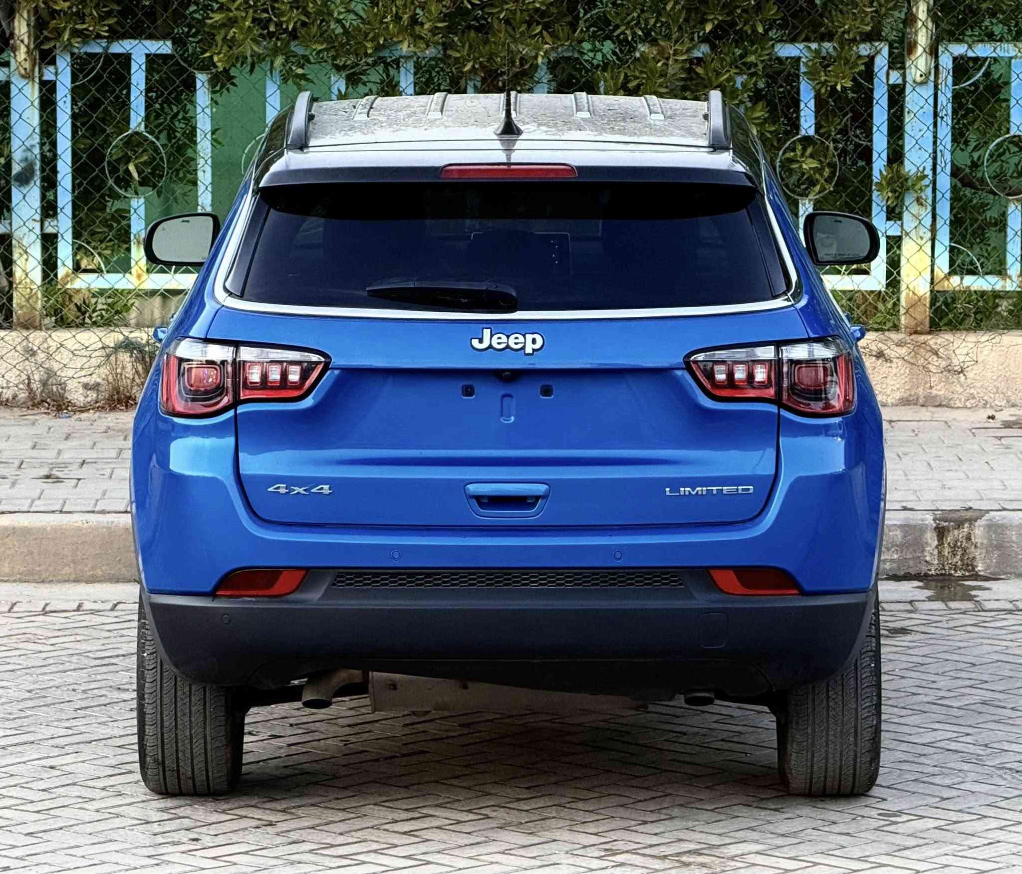 السلام عليكم
جيب كومباس 2025 فئة لمتد حادثهه مرفق مع الصور بدون ايرباك بدون رقم   
ماشية ٢٠ الف mi
المواصفات : جلد / TWO COLOR / بصمة / تشغيل عن بعد / رادار امامي / رادار جانبي / اطفاء ذاتي / حساسات / كرسي كهرباء / لايت زنون / بلوجكتر زنون / شاشة كبيرة / قطعتين تبريد / فور ويل / مود درايف / كامرة دوارة / هندبريك دكمة / مانع انزلاق / تحكم ستيرن / كروس سرعة
  
مكاني بغداد حي البنوك 

للتواصل والاستفسار : ***********
