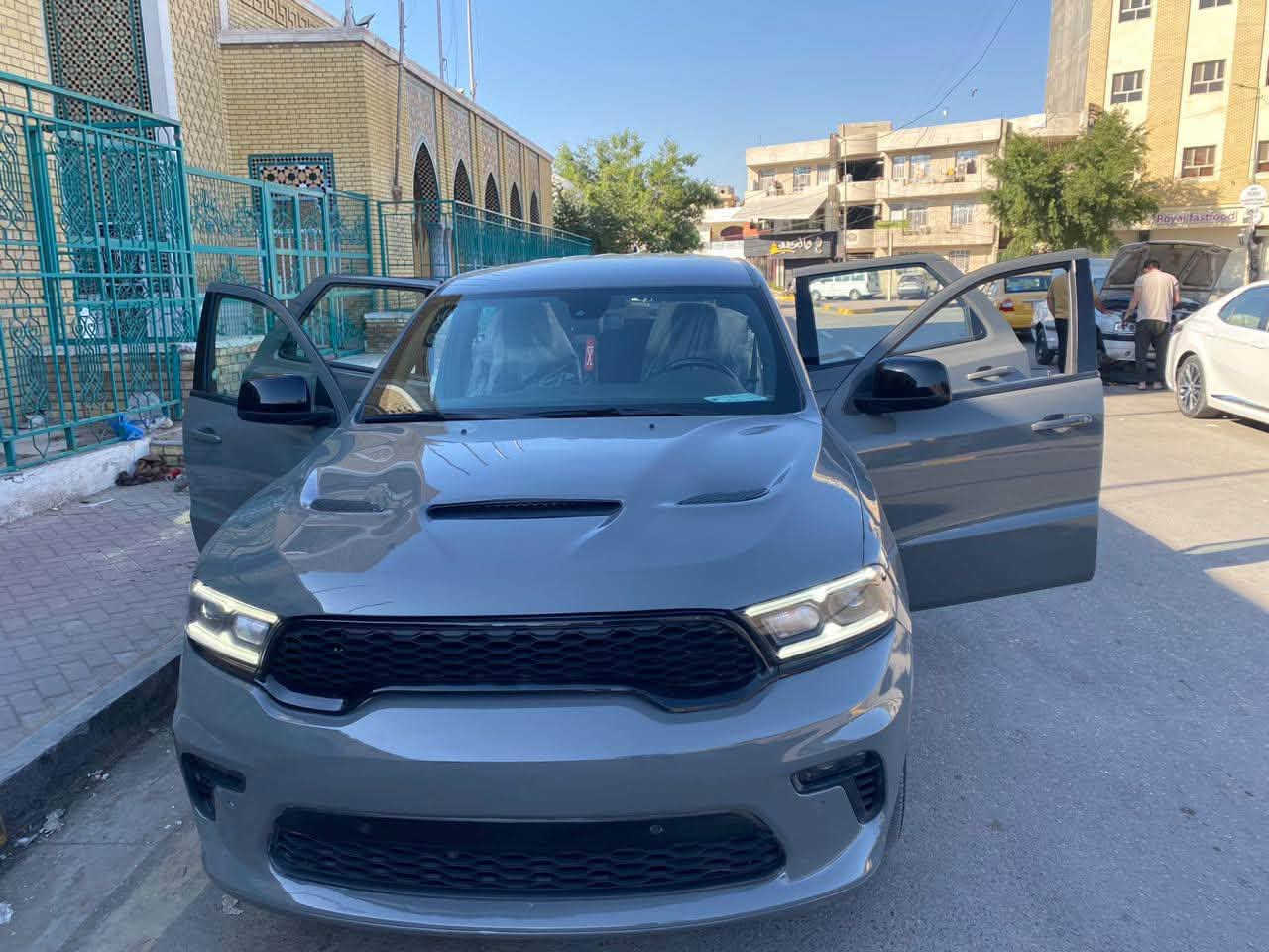 💪 محرك 5700 سي سي 
صوت + عزم + هيبة ما تتكرر 🔥🔥

✨ التفاصيل:

* موديل: 2024
* فئة: RT (فل كامل)
* ماشية: 30 فقط
* فول مواصفات عدا (فتحة + جلد)
* بعدها مو مرقمة
سياره بعدهه جديده وتترقم بغداد 
حادثهه جاملغ مصبوغ والبنيد 
وشغل درجه اولى 
سياره بعدهه جديده كلشي متصرف عليهه محرك وگير مكفول
مكان السياره بغداد 
للاتسفسار ***********
