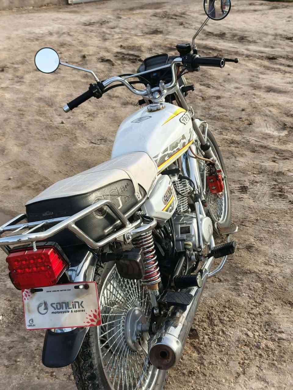 سلام عليكم دراجه للبيع تايكر موديل 2023 أوراق أصولي دراجه جديده السعر مناسب***********
