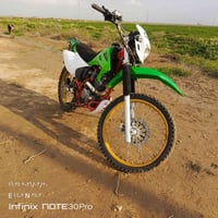 قفاز موديل 23 للبيع او مراوس اب سونك 25او 26اوهيوشة 25للاستفسار 077035...