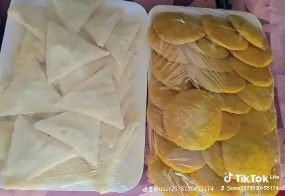 كبه تمن 30 ب10 
كبه برغل سلك 20 ب10
بورك 30 ب10 
لحم بعجين 20 ب10 
منيي بيتزه 20 ب10 
فطائر 20 ب10


**إذا كنت صاحب هذا الإعلان وتريد حذفه لأي سبب، رجاءا أرسل رسالة إلى الدعم الفني**