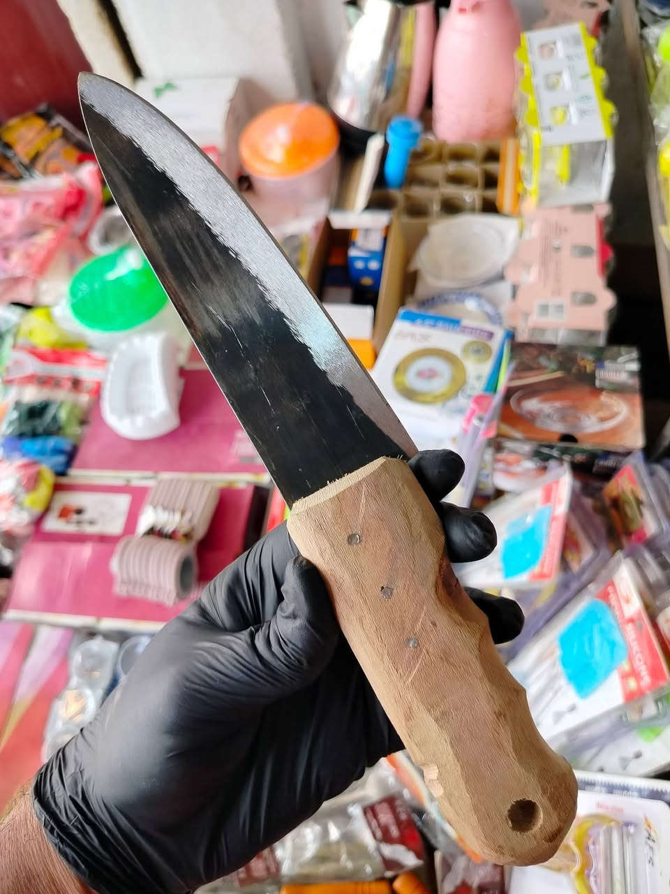 📍 العنوان: سوق القيارة – فرع الأحذية
📱 للطلب والاستفسار عبر واتساب:
https://wa.me/9647753136993


**إذا كنت صاحب هذا الإعلان وتريد حذفه لأي سبب، رجاءا أرسل رسالة إلى الدعم الفني**