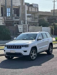 عندي جيب خليجي  لمتدد بلاص مكفوله سيارة أخت الجديدة موديل2019 بدون قطر...